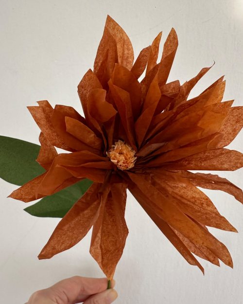 Toprak Dahlia – El Yapımı Kağıt Çiçek